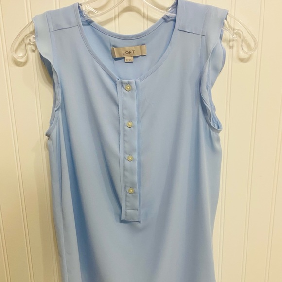 Loft light blue flutter sleeve blouse NWOT size xs - Picture 2 of 7